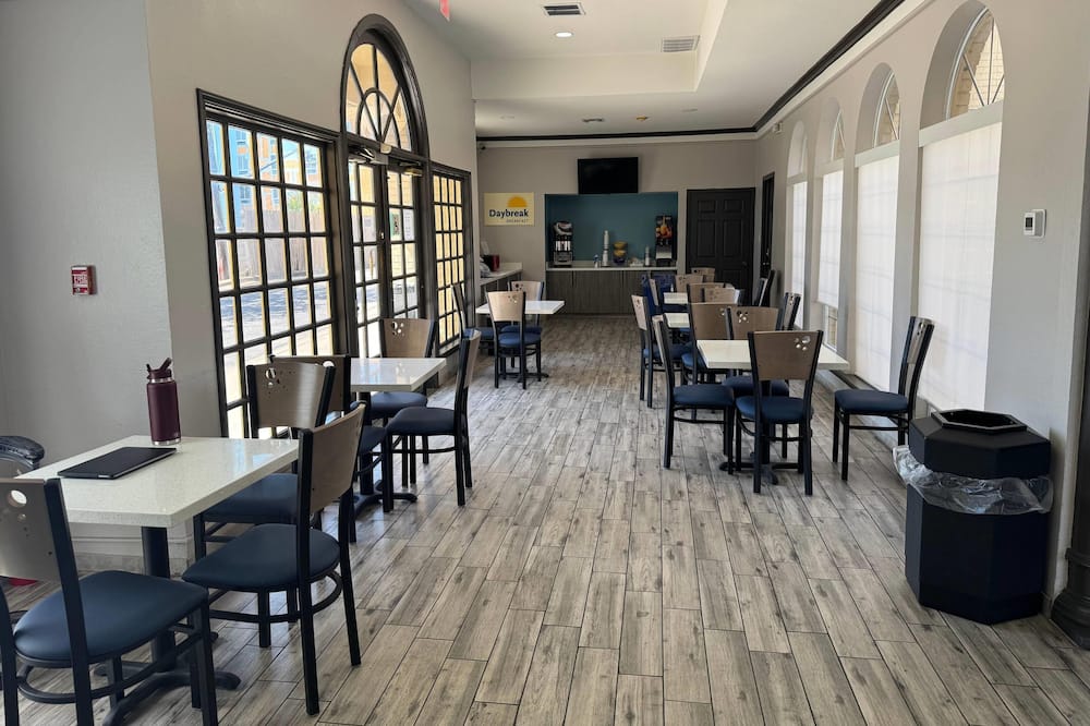 Days Inn by Wyndham Georgetown