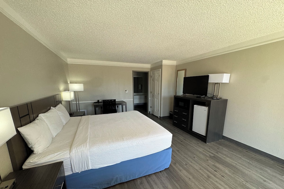Iron/ironing board, free cots/infant beds, free WiFi, bed sheets