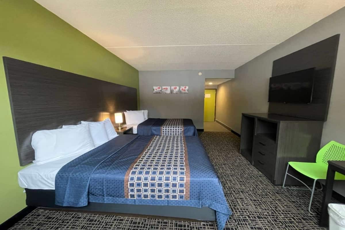 Suite, 1 chambre, non-fumeur (1 Queen & 1 Double Beds)