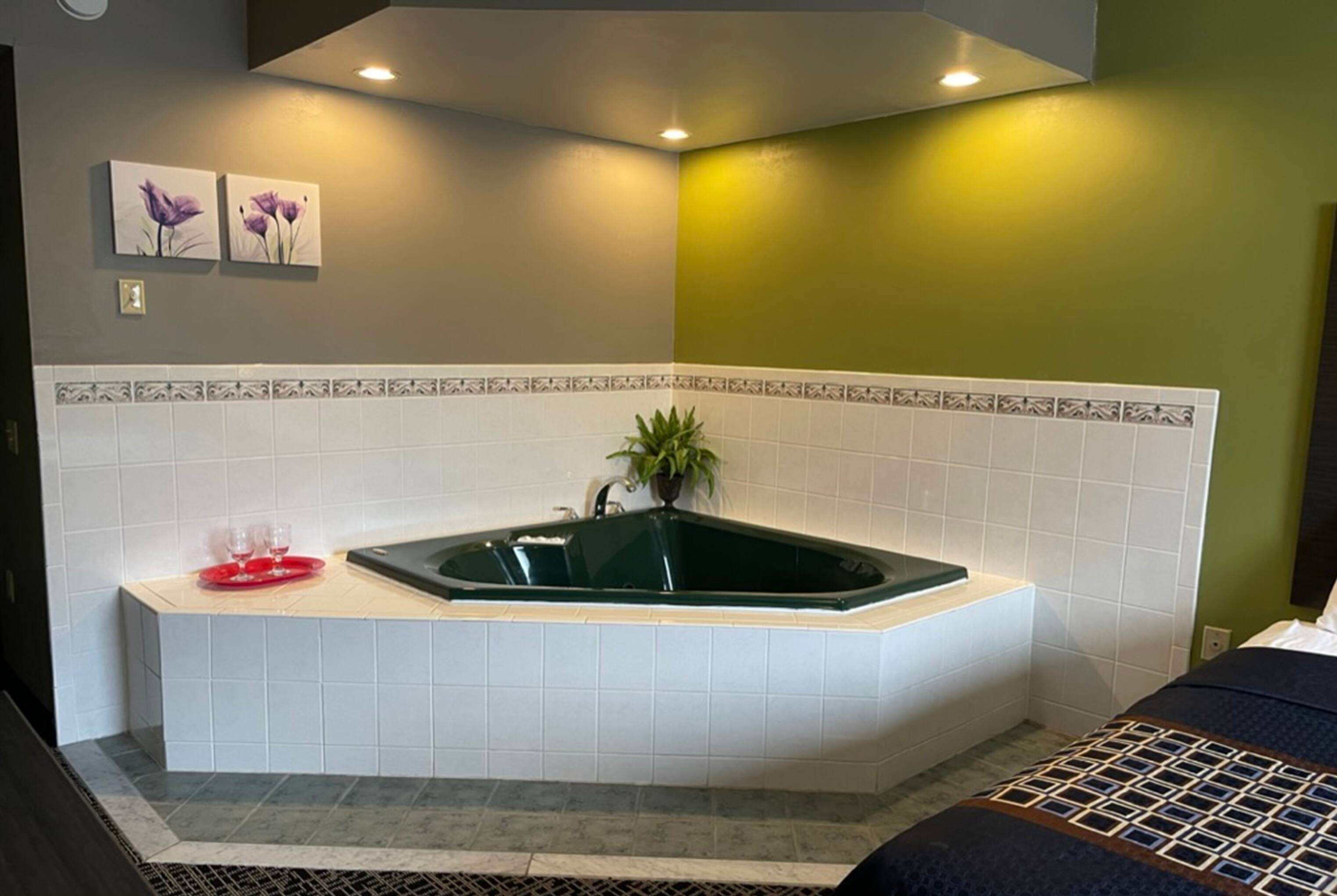 Svit Deluxe - 1 kingsize-säng - icke-rökare | Värdeförvaringsskåp på rummet, skrivbord och arbetsyta för laptop