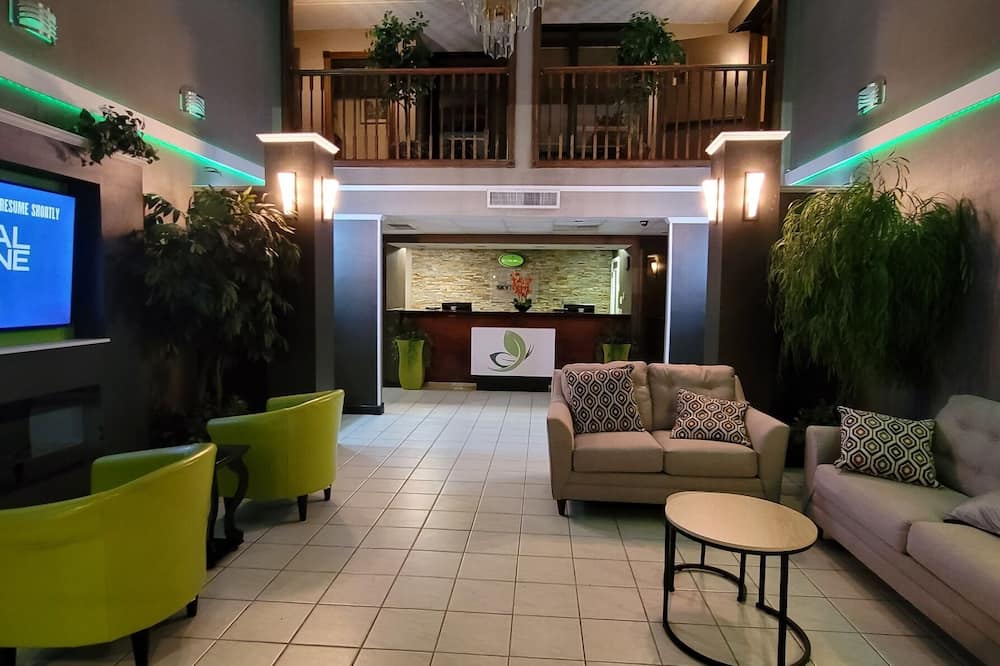 Wingate by Wyndham Lake George