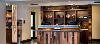 The Crossroads Hotel, Newburgh