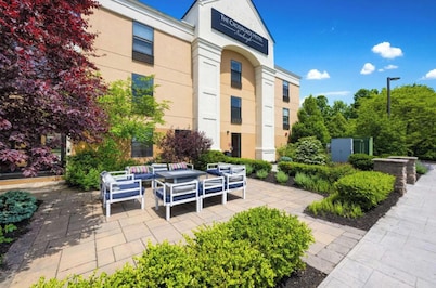 The Crossroads Hotel, Newburgh