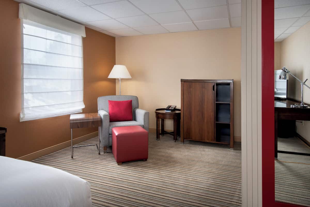 1 bedroom, premium bedding, down comforters, in-room safe