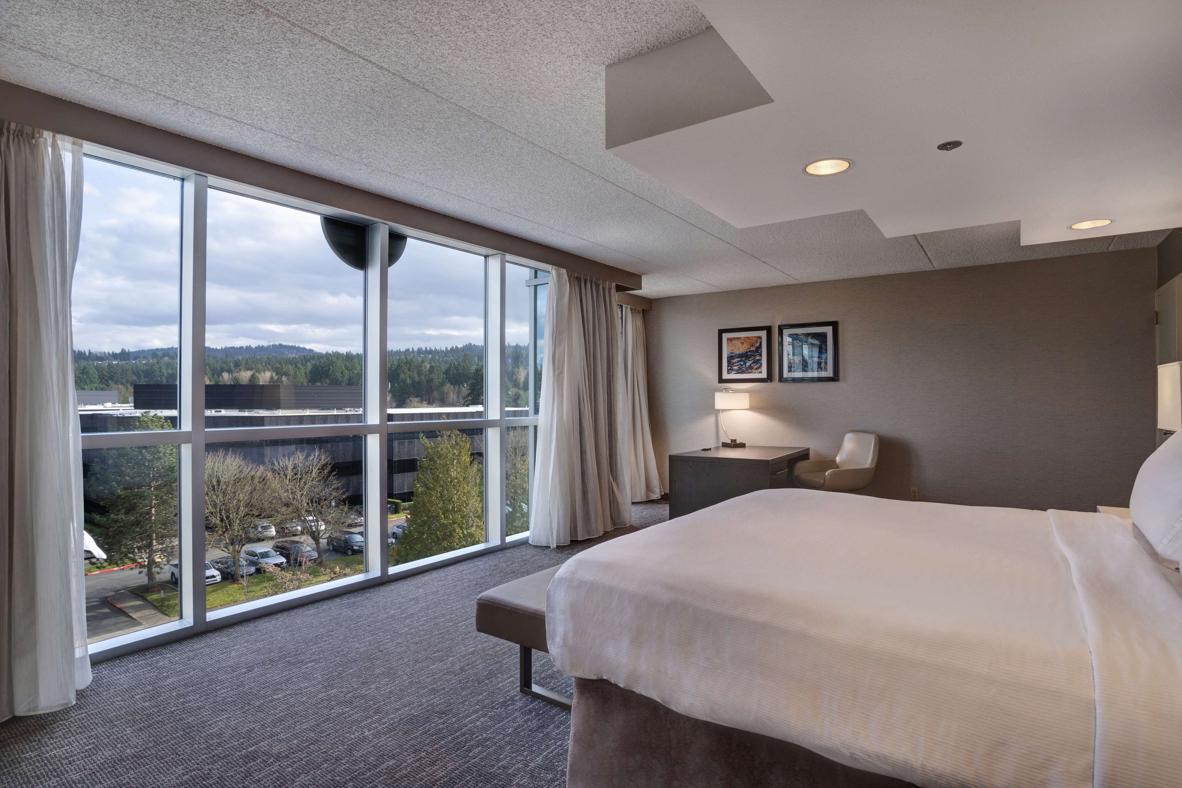 Photo - Embassy Suites by Hilton Seattle Bellevue