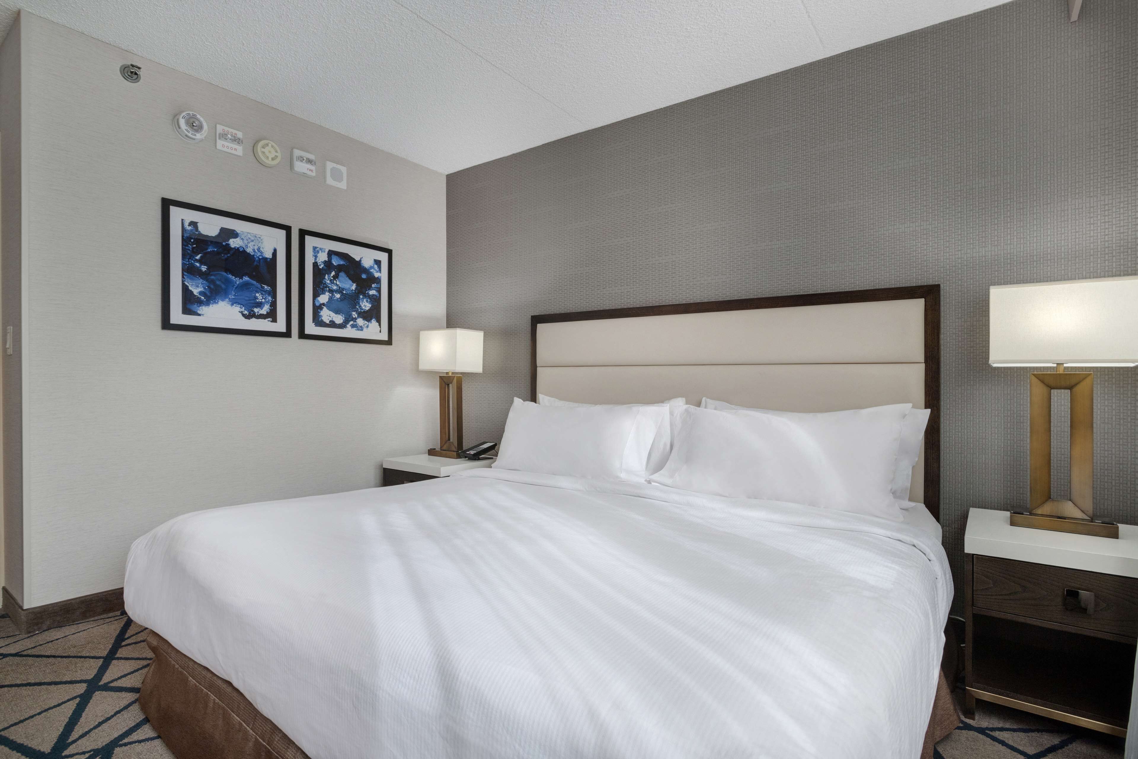 1 bedroom, in-room safe, desk, blackout drapes