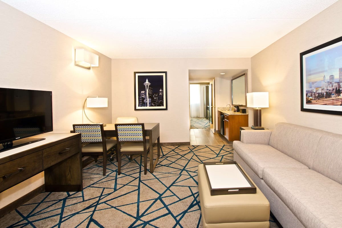 1 bedroom, in-room safe, desk, blackout drapes