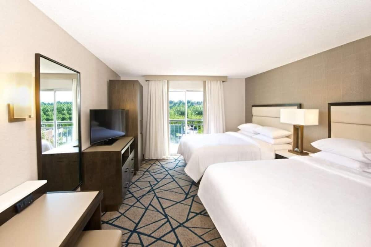 1 bedroom, in-room safe, desk, blackout curtains