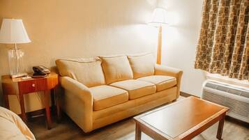 Room, 1 King Bed, Non Smoking | Premium bedding, desk, iron/ironing board, bed sheets