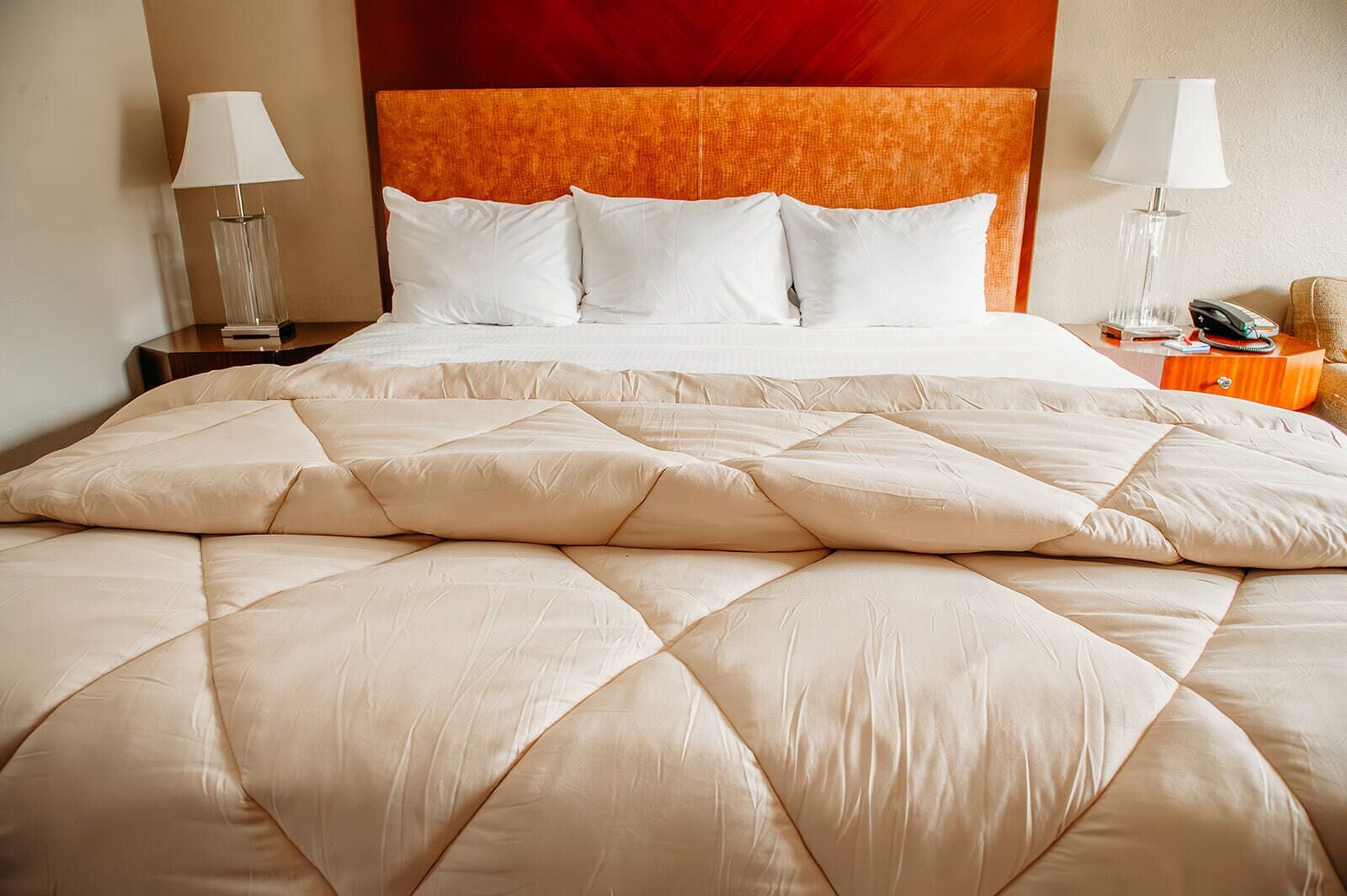 Ropa de cama de alta calidad y escritorio 