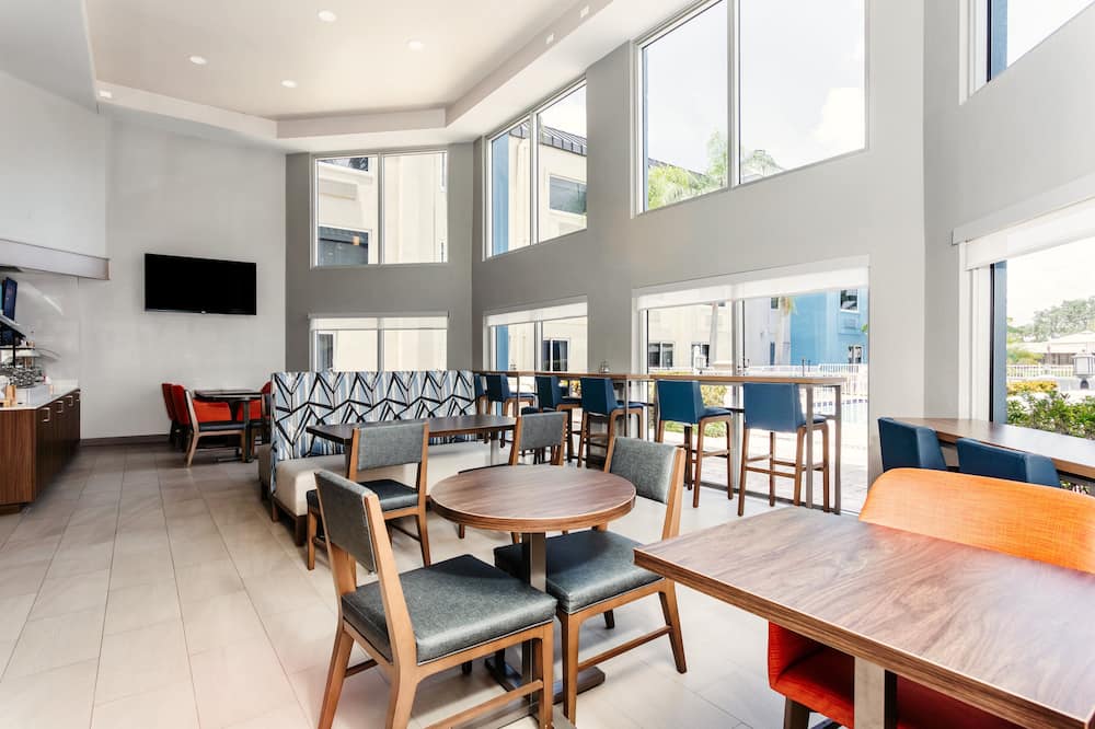 Holiday Inn Express Clearwater East - Icot Center by IHG