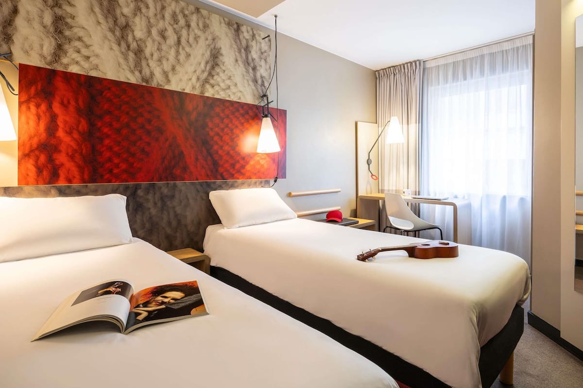 标准房, 2 张单人床 | 办公桌、遮光窗帘、隔音、免费婴儿床