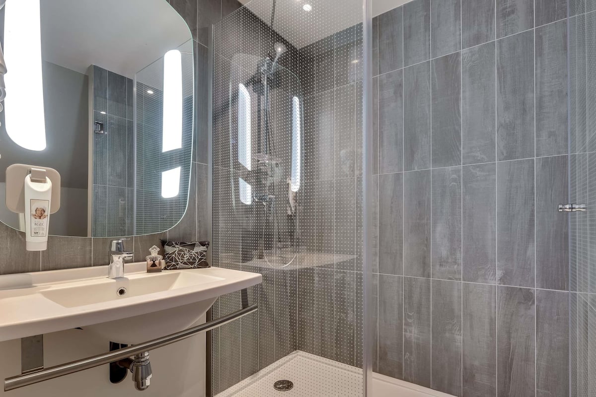 舒适客房, 1 张双人床 | 办公桌、遮光窗帘、隔音、免费婴儿床