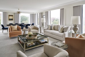 Presidential-Suite, 1 King-Bett