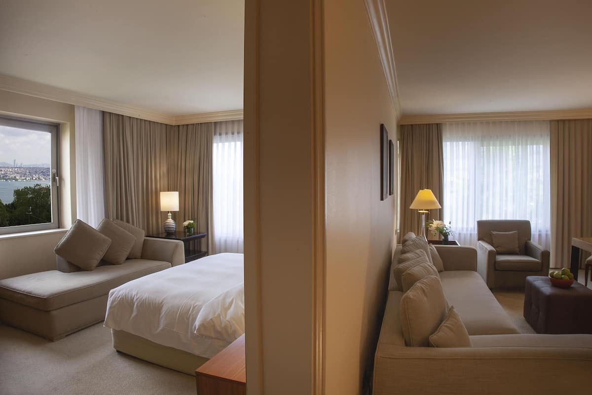 Suite Grand, 1 cama King size (Bosphorus View) | Ropa de cama hipoalergénica y minibar
