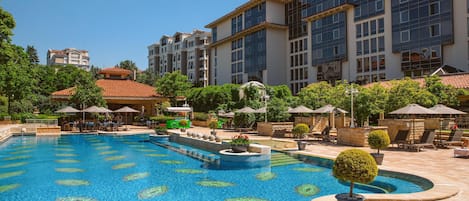 Seasonal outdoor pool