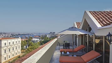 Suite, 3 chambres, terrasse (Bosphorus View) | 1 chambre, literie hypoallergénique, minibar