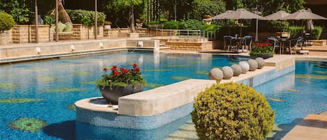 Seasonal outdoor pool