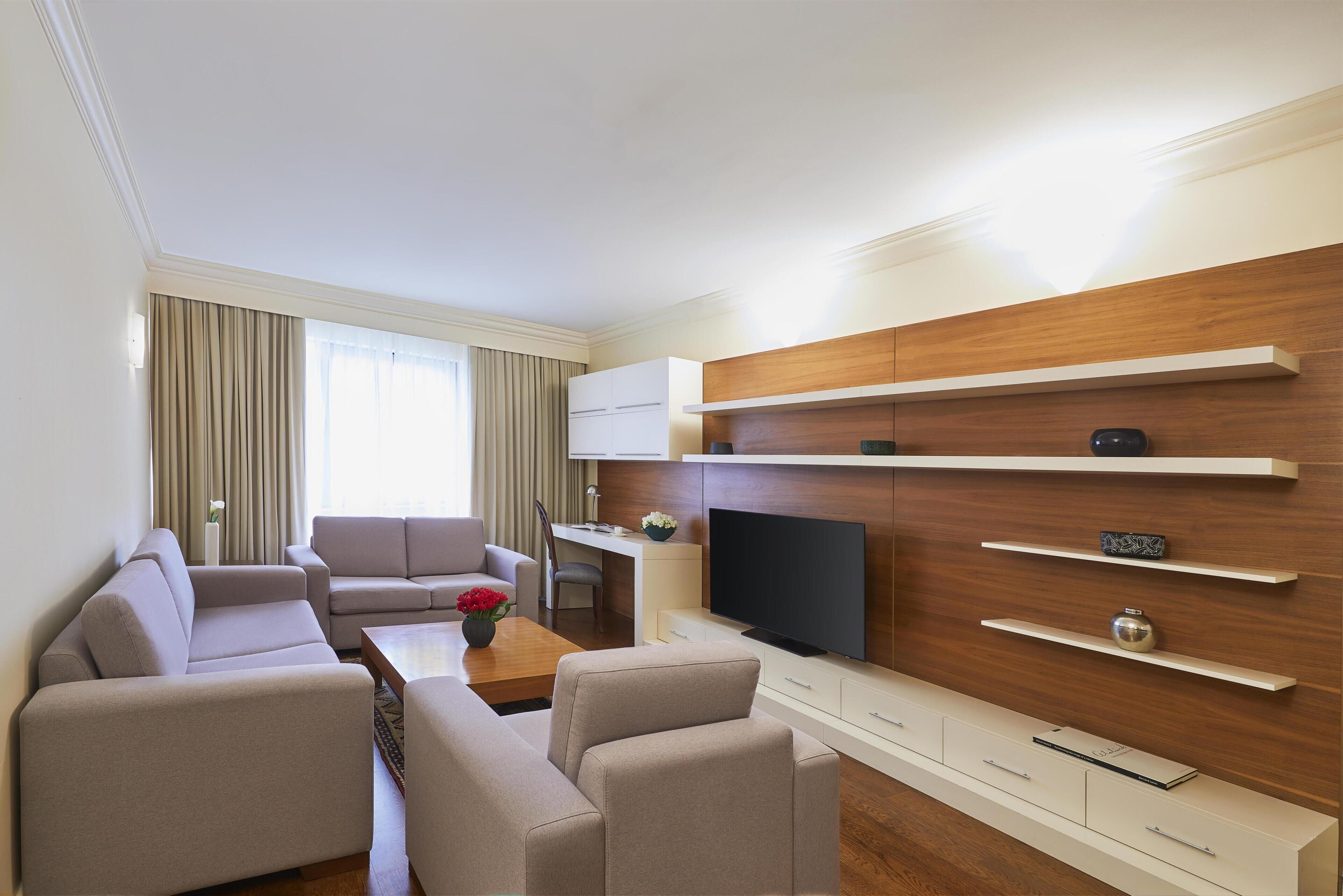 Family Suite, Multiple Beds | Hypo-allergenic bedding, minibar, in-room safe, desk