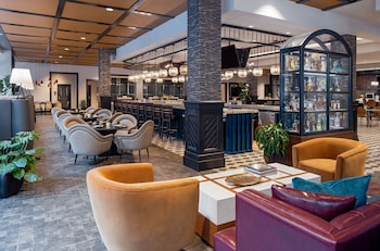 Bar (on property) at Hyatt Centric French Quarter
