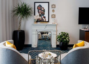 Interior detail - Hyatt Centric French Quarter (New Orleans)