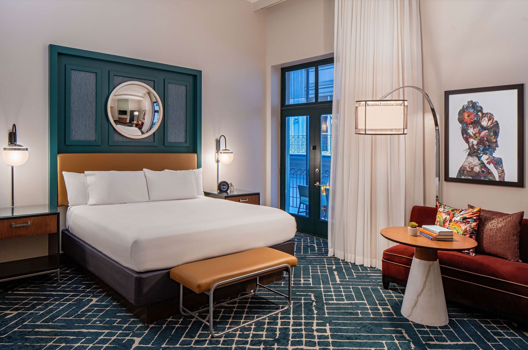 Premium bedding, in-room safe, iron/ironing board, free WiFi