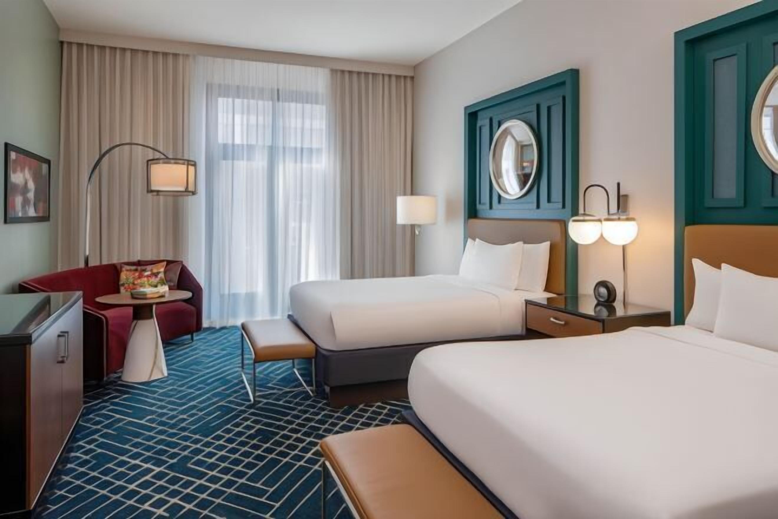 Premium bedding, in-room safe, iron/ironing board, free WiFi