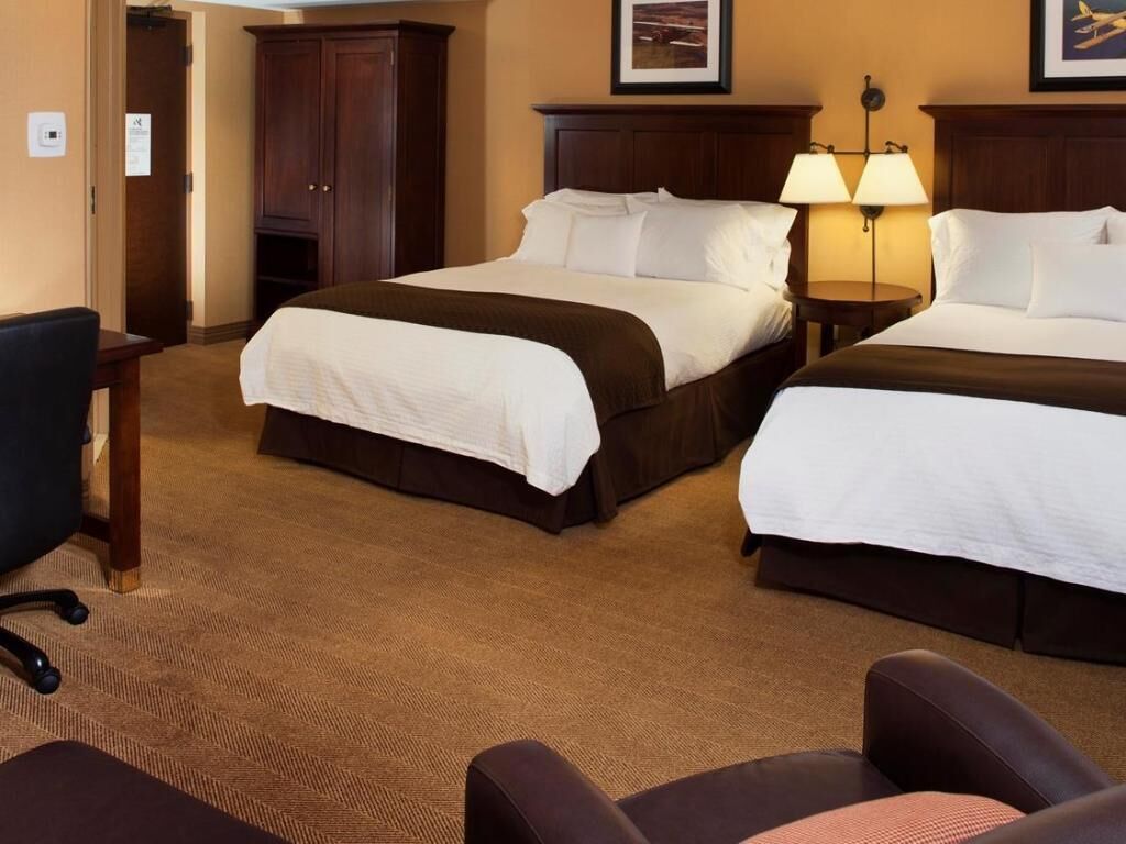 In-room safe, desk, laptop workspace, blackout drapes