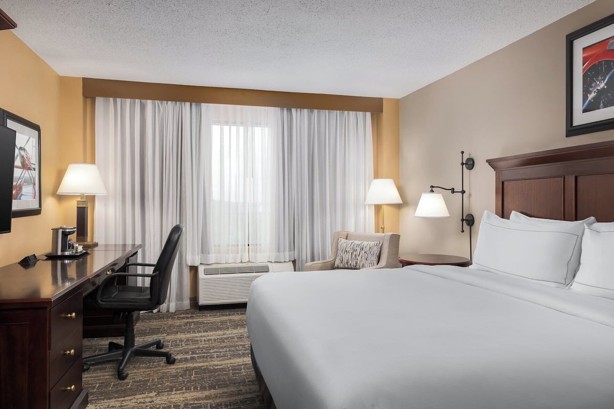 In-room safe, desk, laptop workspace, blackout drapes