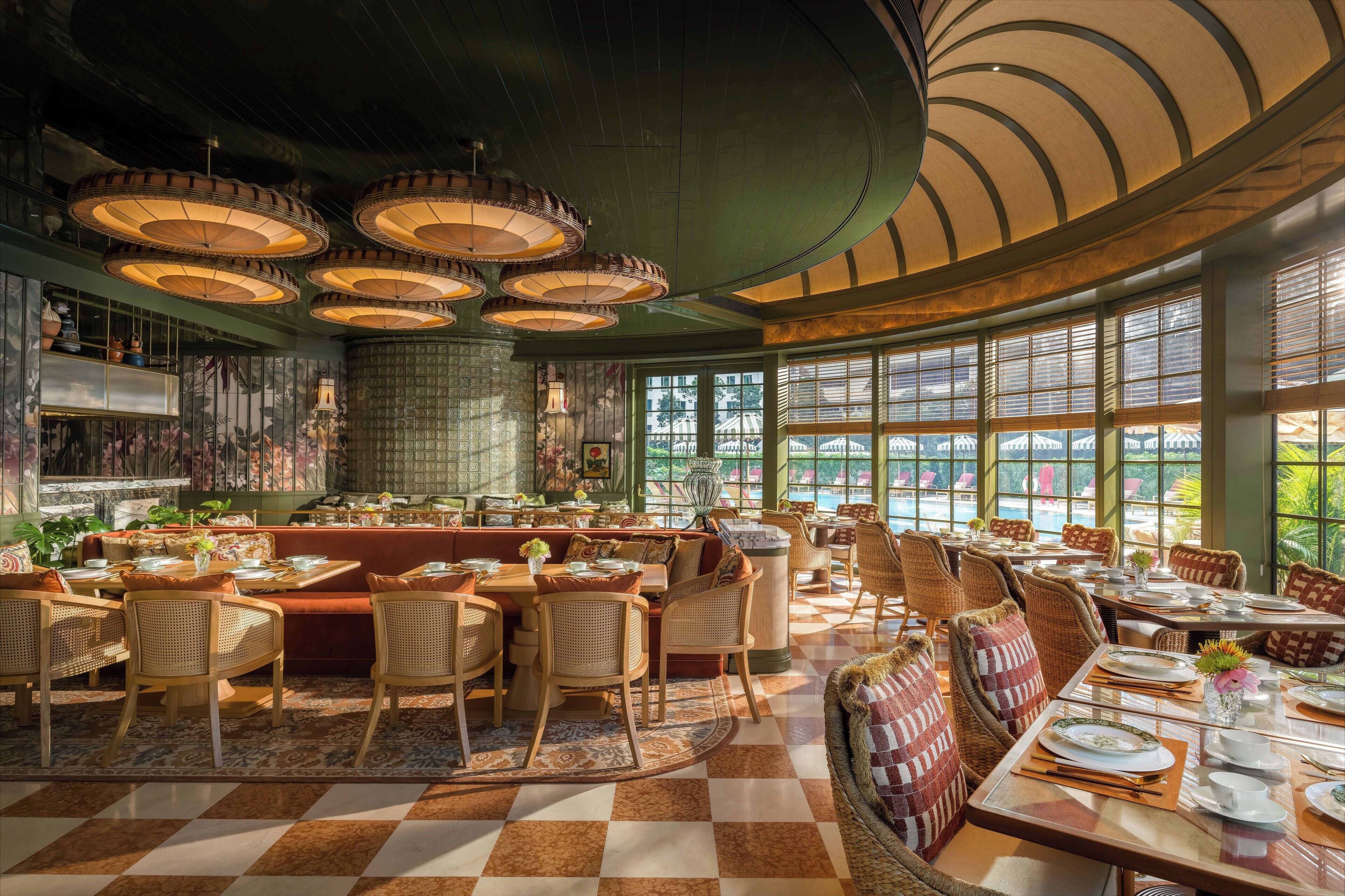 6 restaurants, spécialités Cuisine internationale