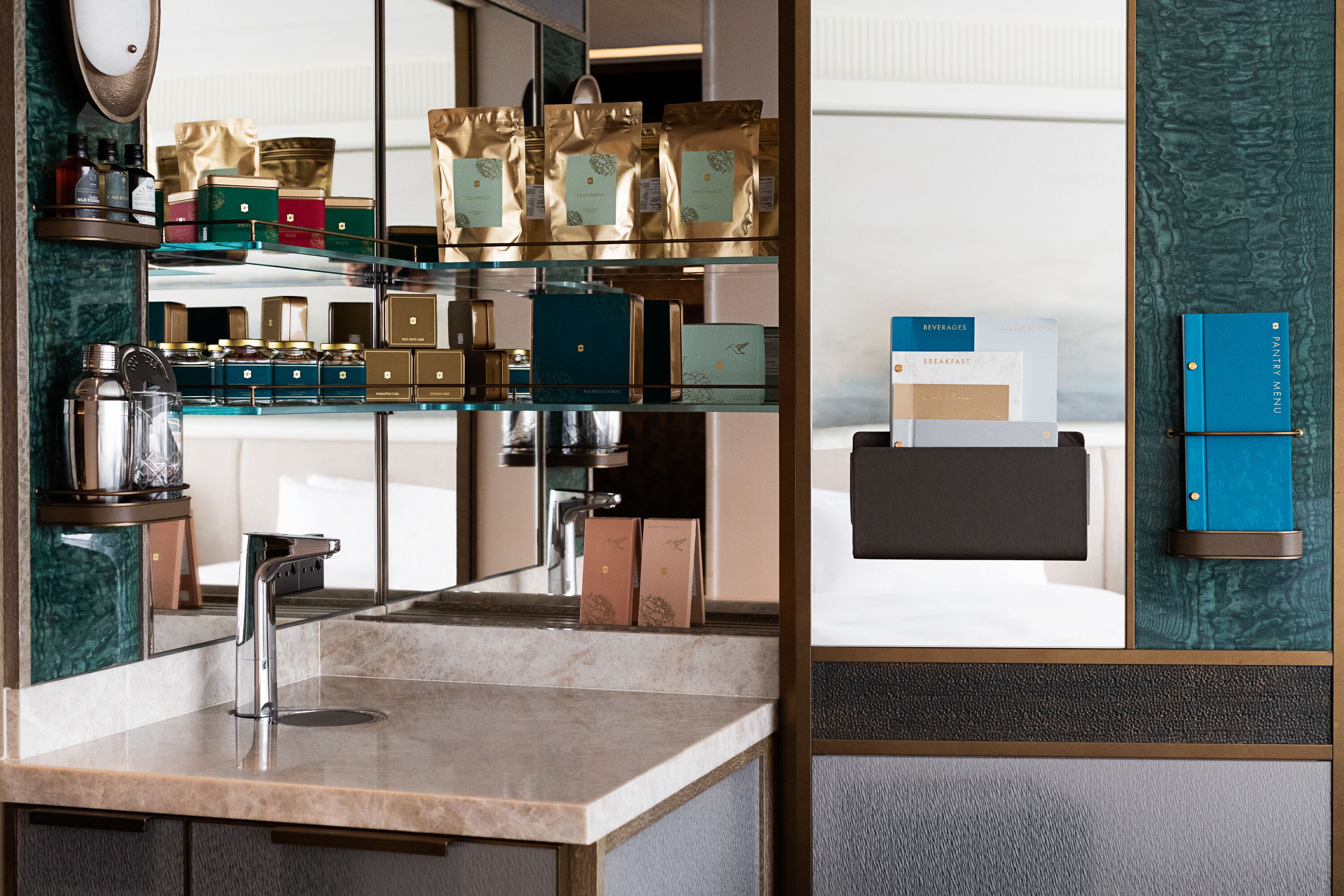 55-inch lcd tv with satellite channels, tv