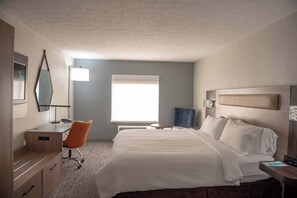Standard Room, 1 King Bed | In-room safe, desk, iron/ironing board, free cribs/infant beds