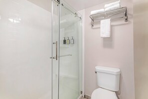 In-room safe, desk, iron/ironing board, free cots/infant beds - Keene Elm City Hotel, an Ascend Collection Hotel (Keene)