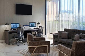 Property amenity - Four Points by Sheraton Toronto Airport (Mississauga)