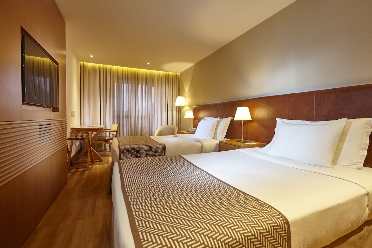 Premium bedding, minibar, in-room safe, desk