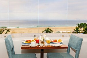 Daily buffet breakfast for a fee