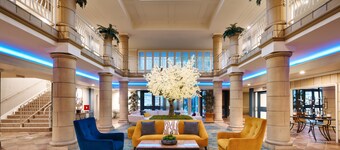 Atrium Hotel at Orange County Airport