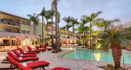 Atrium Hotel at Orange County Airport