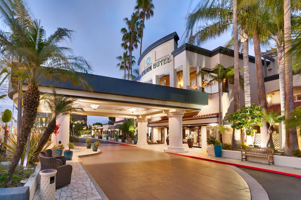 Atrium Hotel at Orange County Airport