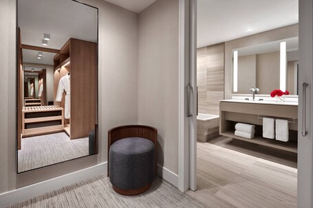 The Ritz Carlton, Chicago - Image 17