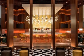 Bar (on property) - The Ritz-Carlton, Chicago (Chicago)
