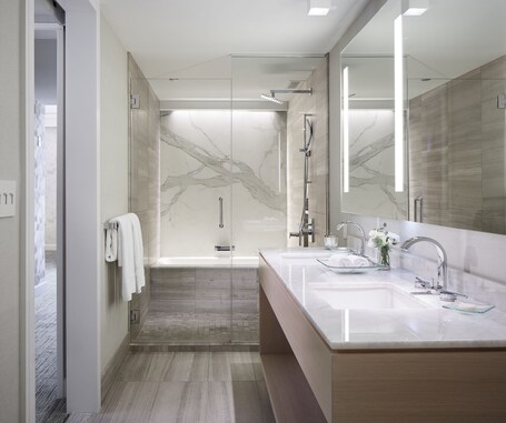 The Ritz Carlton, Chicago - Image 8