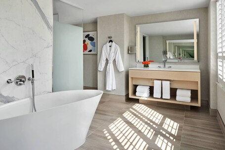 The Ritz Carlton, Chicago - Image 37