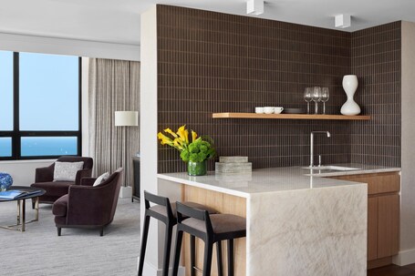 The Ritz Carlton, Chicago - Image 82