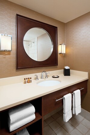 Combined shower/bathtub, free toiletries, hair dryer, dressing gowns