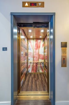 Elevator at King George Hotel