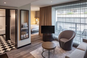 1 habitación, ropa de cama hipoalergénica y minibar 