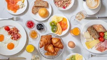 Dagelijks ontbijtbuffet (CHF 27 per persoon)