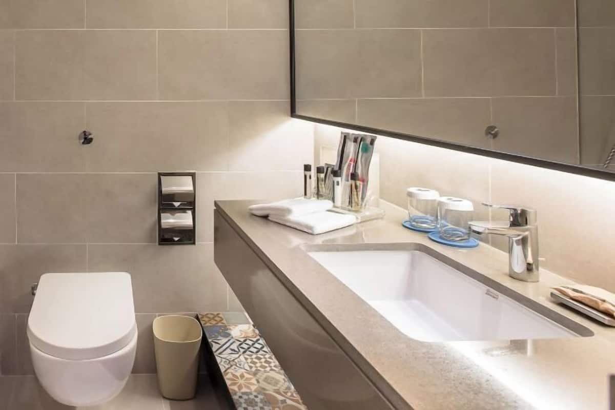 Free toiletries, hair dryer, bathrobes, slippers