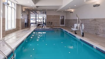 สระว่ายน้ำในร่ม